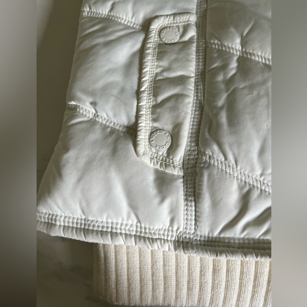 NWOT,, American Eagle, not worn, no tag, winter white, winter vest, - Picture 8 of 16